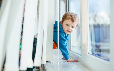 Bezpieczne dziecko – sposoby zabezpieczenia okna przed dziećmi